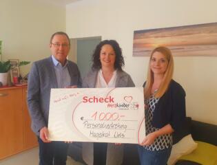 Personalvertretung der Stadt Wels übergibt Spendenscheck