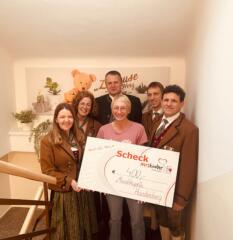 Musikkapelle Handenberg übergibt Spendenscheck